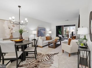 3176 Summit Square Dr #4-B5, Oakton, VA 22124