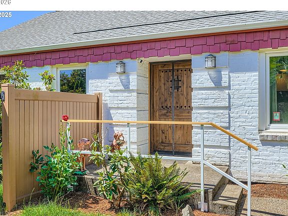 3rd image of 10709 SE 11th Cir