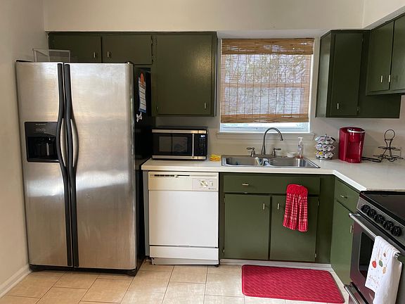 5th image of 2551 Hidden Village Dr