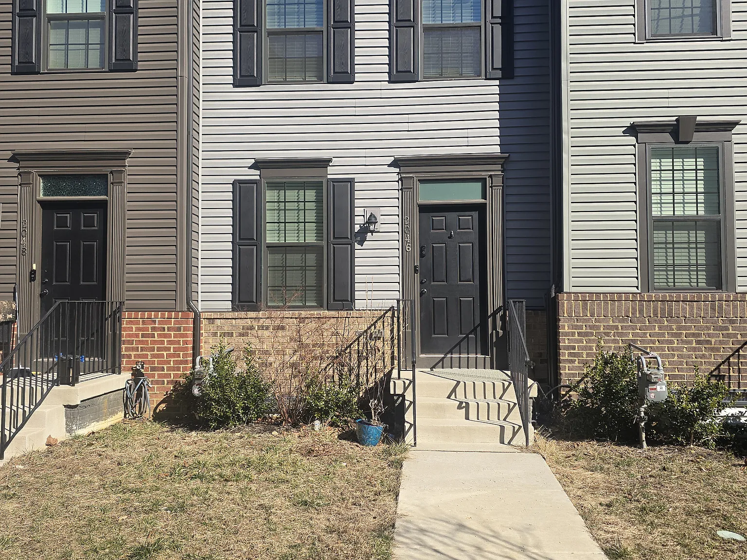 3 bed, 1935 sqft, $2,550 — Photo 1