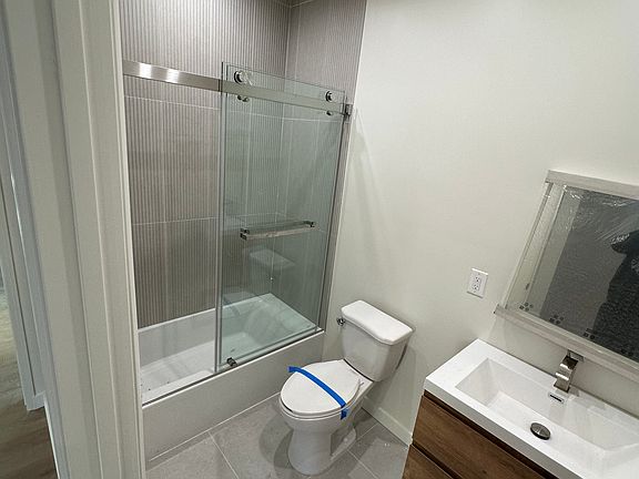5th image of 2852 Rosanna St #4