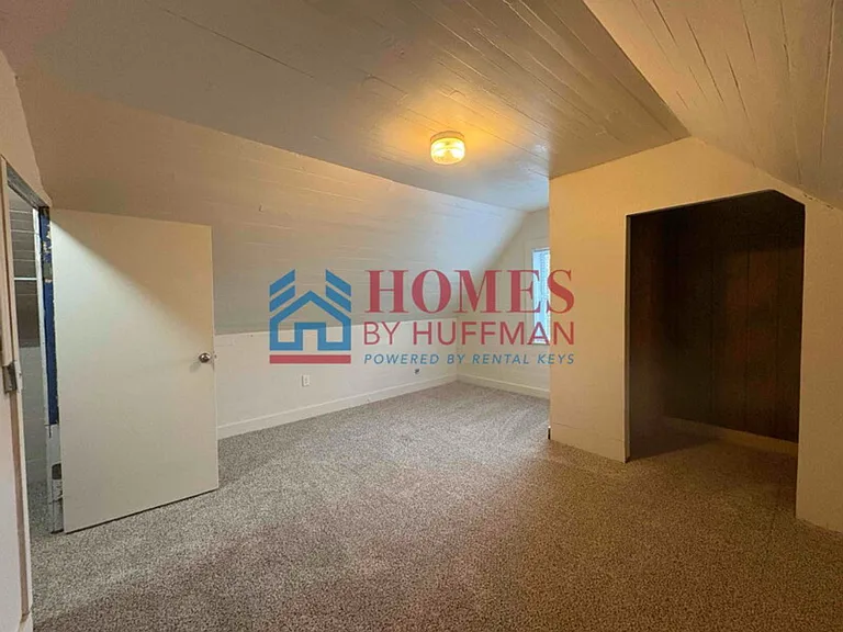 1310 W Delaware St — Photo 16
