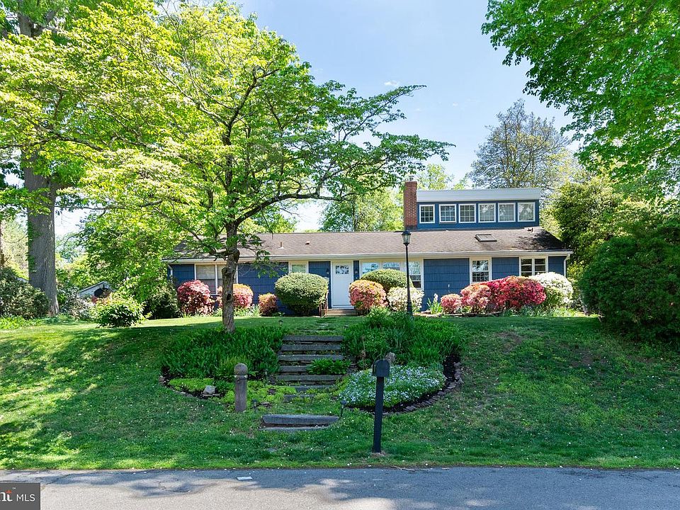 1st image of 30 Morgan Ave