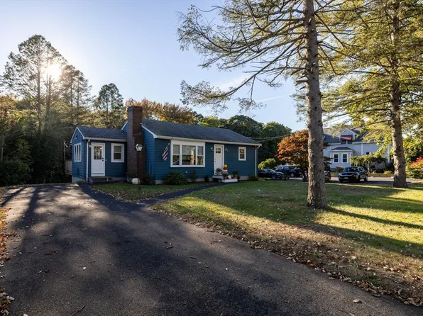 588 Old Somerset Ave, Dighton, MA 02715
