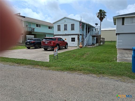 4th image of 205 Polk St