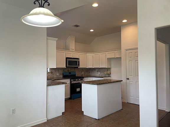 5th image of 3910 Cork Dr