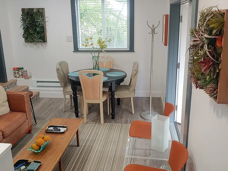 1119 Village Way — Photo 4