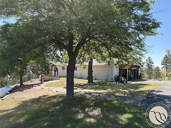 5th image of 23 Emerald Hills Dr
