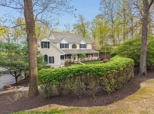 15 White Oak Dr, Union Twp., NJ 08802