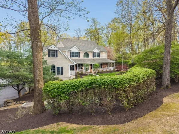 15 White Oak Dr, Union Twp., NJ 08802