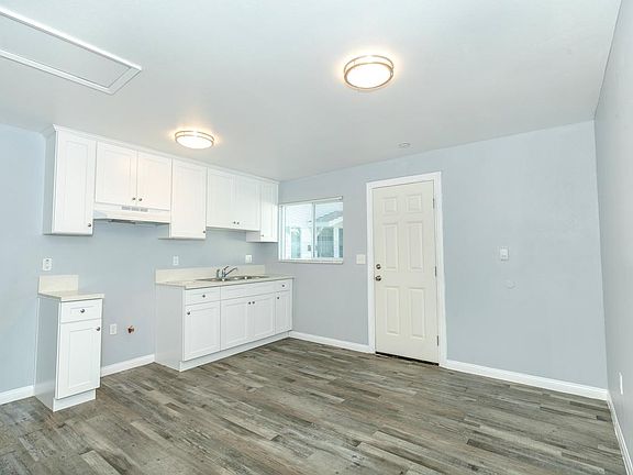 3rd image of 12810 Kalnor Ave #A