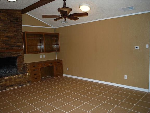 5th image of 1908 Marquette Dr