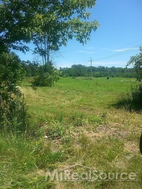 2nd image of 2768 Keewahdin Dr