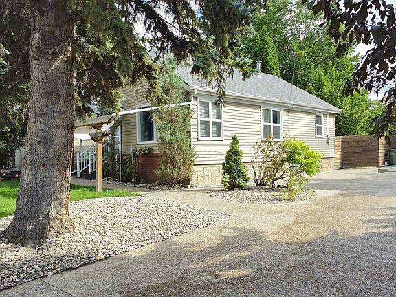4th image of 10921 54th Ave NW