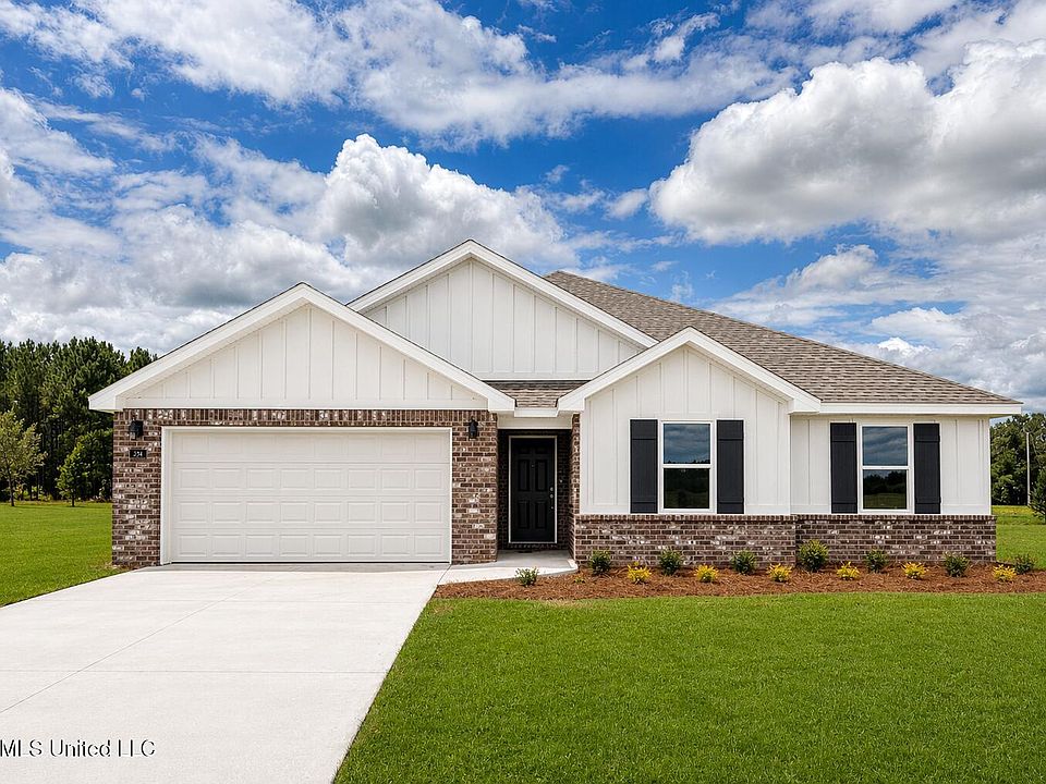 1st image of 204 Magnolia Farms Dr