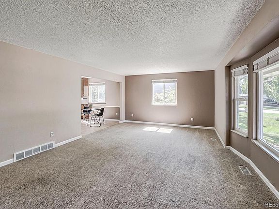 5th image of 8190 Garland Dr