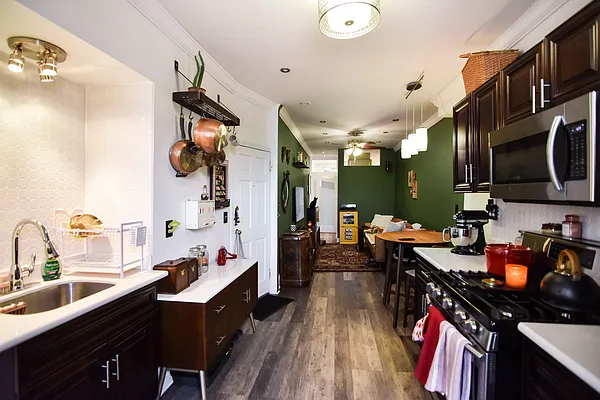 Rented by The Agency | media 9