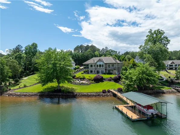 363 Stardust Ln, Seneca, SC 29672