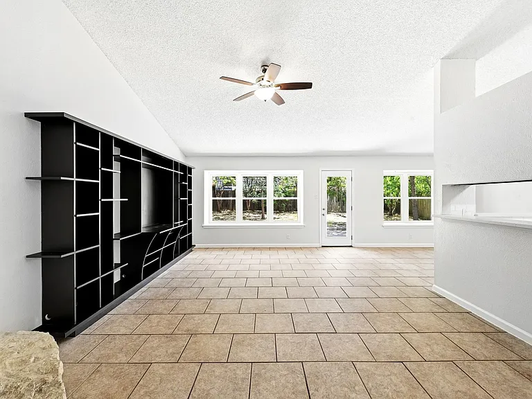 2702 Goldbridge Dr — Photo 5