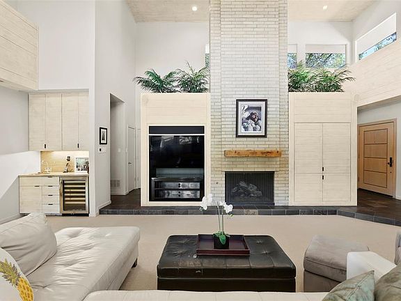 3rd image of 8701 Rocky Cove Cir