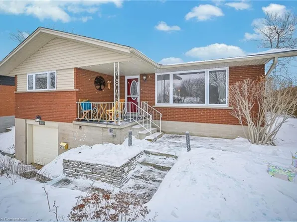 214 Winfield Ave, Waterloo, ON N2J 3M9