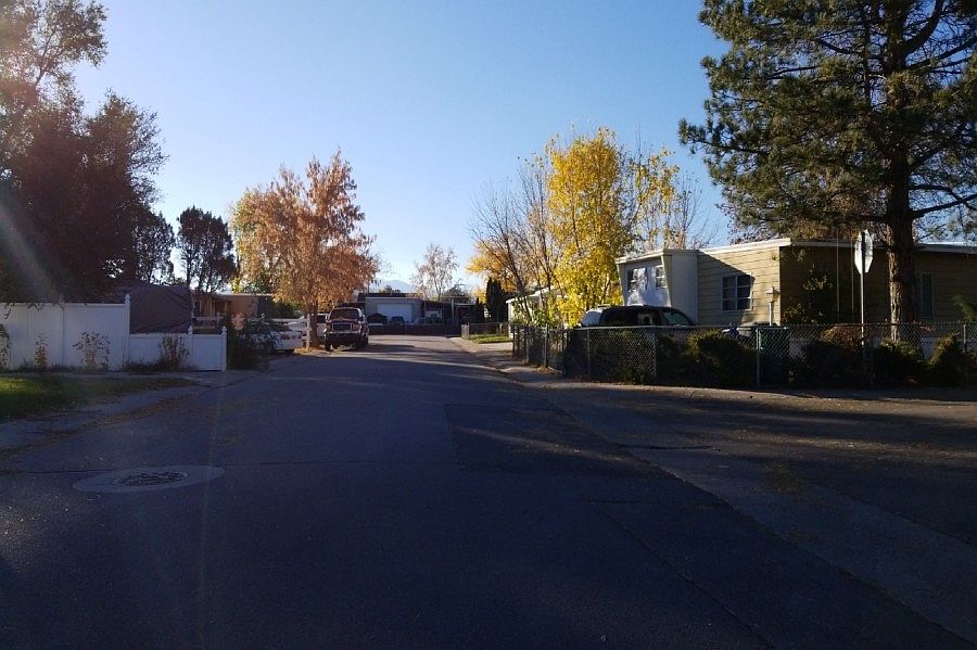2nd image of 1459 W Bridgeport Way