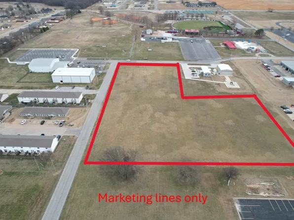 E 11th St, Grove, OK 74344