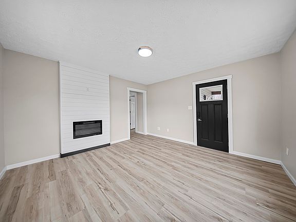 2nd image of 517 S Gartrell St