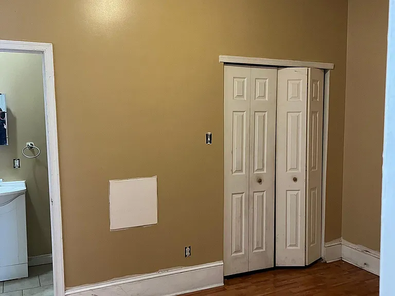 5640 Walnut St #1 — Photo 11