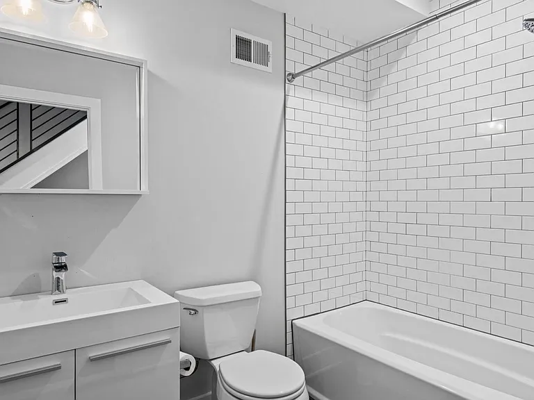 1410 N Marston St — Photo 42
