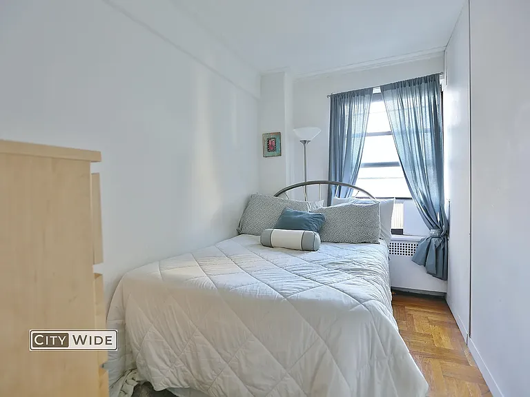 137 E 38th St #2D — Photo 4