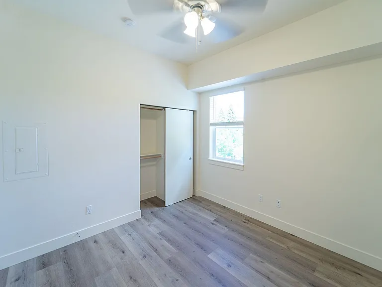 Capitol Hill Apartments — Photo 154