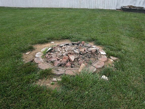 5th image of 313 Helmwood Cir