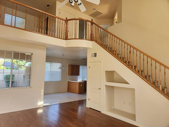 3rd image of 7546 N Trellis Cir