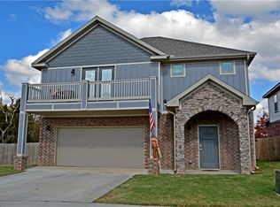 1359 N Sicily Ln, Fayetteville, AR 72704