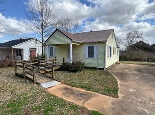 411 Circle Dr W, Shelby, NC 28150