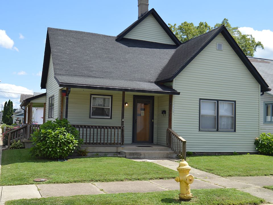 1st image of 902 Elm St