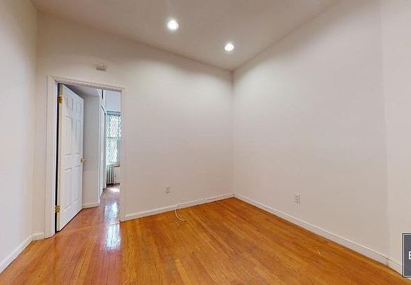 2nd image of 214 E 10th St APT 2