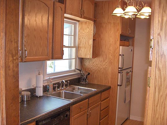 4th image of 10600 E 26th Ter S