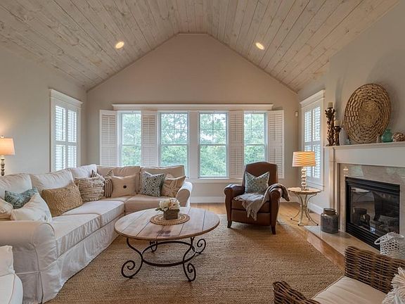 5th image of 15 Painted Cottage