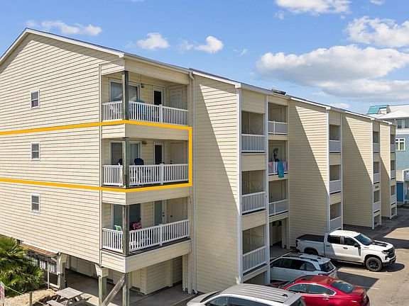 3rd image of 1004 Carolina Beach Avenue S #B1