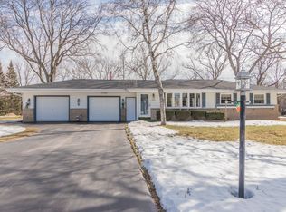 W154N5220 El Rio Ct, Menomonee Falls, WI 53051