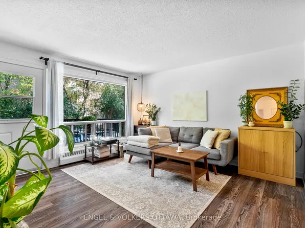 270 Beechwood Ave #11, Ottawa, ON K1L 8A6