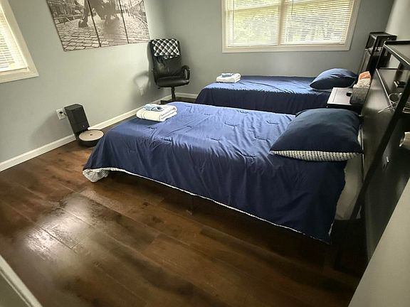 4th image of 12 Greenwood Loop Road #12