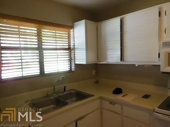 4th image of 2503 Hidden Cove Ct #10 A