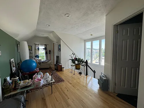 33 High St Photo 1