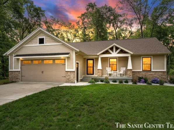 7285 Sue Marie Ln, Muskegon, MI 49442