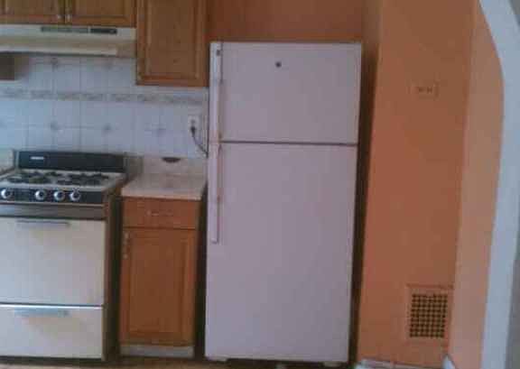 4th image of 10216 Park Ln S