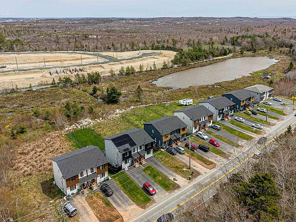 4th image of 582 B Herring Cove Rd