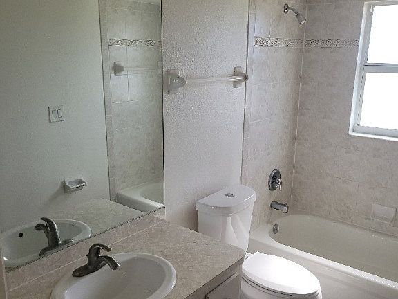 5th image of 1314 SE 11th St
